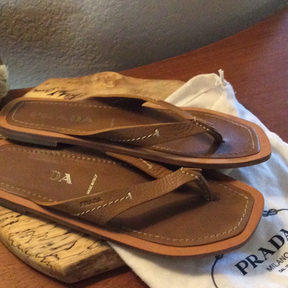 Prada leather flip flops - Picture 7 of 9